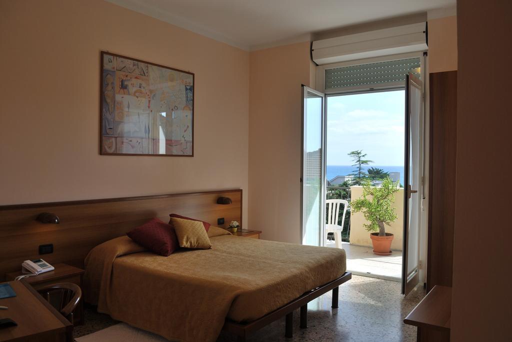 Hotel Galleano Laigueglia Pokój zdjęcie