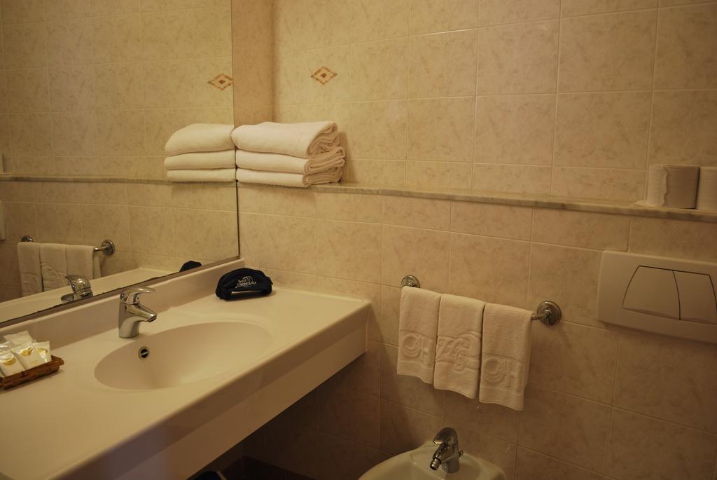 Hotel Galleano Laigueglia Pokój zdjęcie