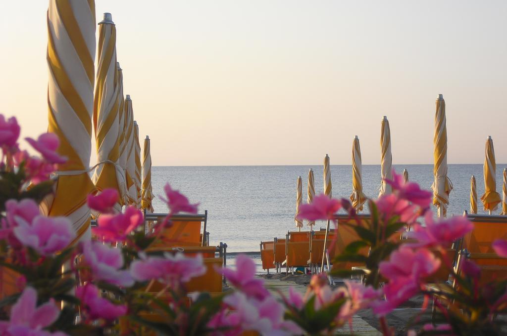Hotel Galleano Laigueglia Zewnętrze zdjęcie